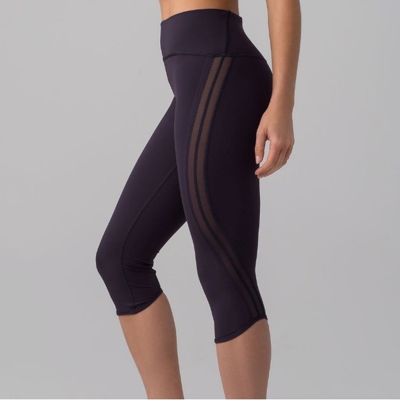 LULULEMON SUNSETTER CROP (17”) - Picture 2 of 6